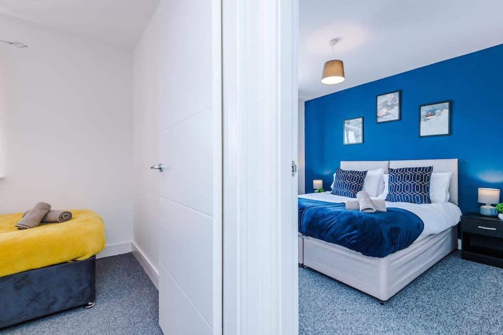 Stylish Four Bedroom House In St Helens By Eason Stays, For Contractors Digs And Weekend Stays, With Free Parking מראה חיצוני תמונה